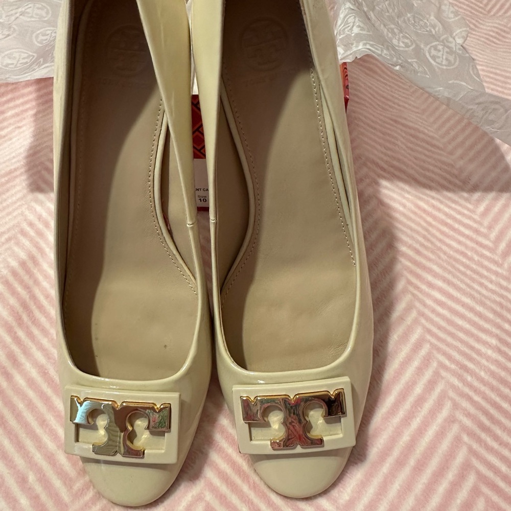 Tory Burch Cream Logo Square-Toe Ballet Flats